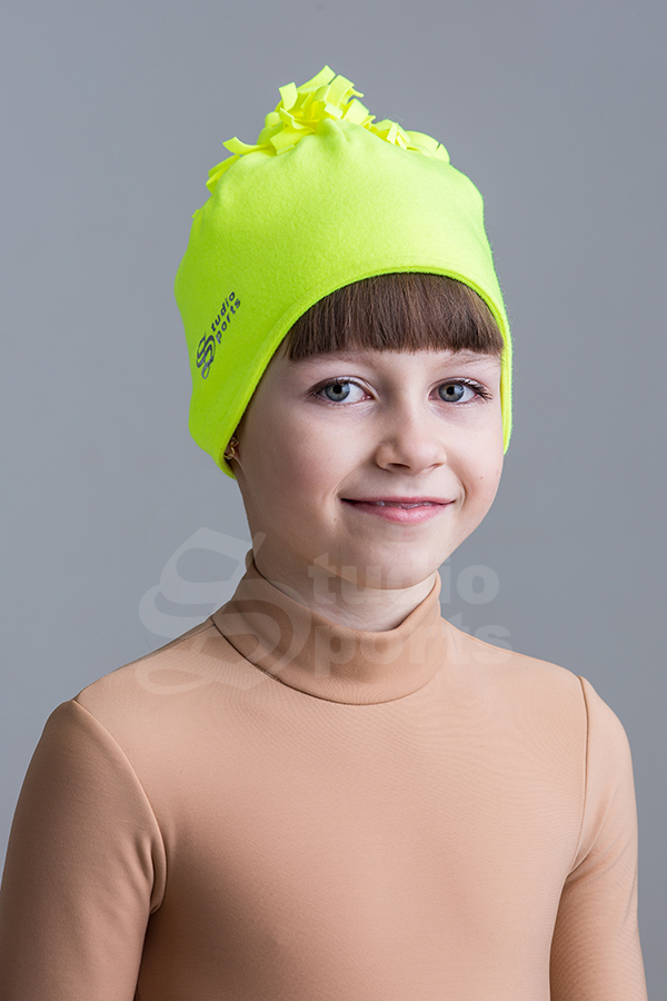 Шапка с помпоном