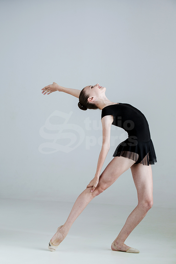 Купальник с юбочкой короткий рукав